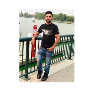 Meet your Posher, Amrit